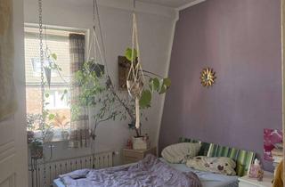 Wohnung mieten in Sternbuschweg 27, 47057 Neudorf-Nord, Perfekt für Studenten-WG: 2-Zimmer-Altbau, 5 Min. zur Uni Duisburg inkl. Küche! Ab 1.10.