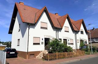 Haus kaufen in 63526 Erlensee, Attraktives Mehrfamilienensemble – Drei vermietete Reihenhäuser in Split-Level-Bauweise in Erlensee