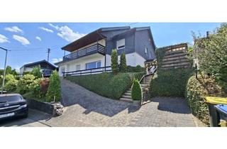 Einfamilienhaus kaufen in 57080 Siegen, Einfamilienhaus mit Einliegerwohnung in attraktiver Hanglage - großer Garten, Doppelgarage