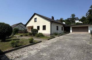 Einfamilienhaus kaufen in 93152 Nittendorf, Großzügiges Einfamilienhaus mit Doppelgarage und traumhaftem Garten