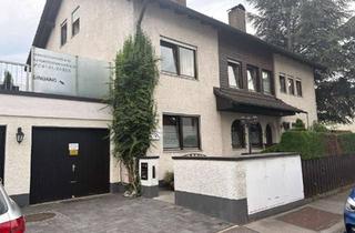 Haus kaufen in 82256 Fürstenfeldbruck, Gepflegtes Dreifamilienhaus mit großzügigen Wohneinheiten in Fürstenfeldbruck