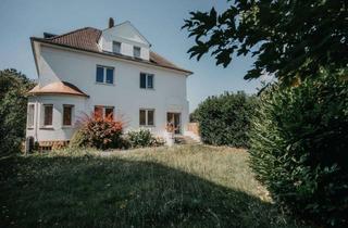 Villa kaufen in 32549 Bad Oeynhausen, Einzigartige Stadtvilla am Sielpark – drei Wohneinheiten und Teilungspotenzial