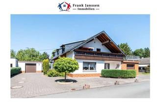 Haus kaufen in 54597 Seiwerath, Freistehendes Zweifamilienhaus in Seiwerath I 2 Garagen I Garten, Dachterrasse & Balkon