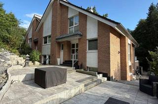 Haus kaufen in 90592 Schwarzenbruck, Ruhige Bestlage zum Wohnen und Arbeiten nahe Nürnberg, Einliegerwohnung, Sauna und Dachterrasse