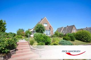 Einfamilienhaus kaufen in 23623 Ahrensbök, Einfamilienhaus mit Garten, Garage und Teilkeller in Feldrandlage