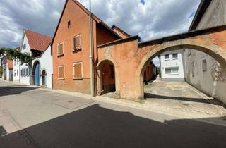 Einfamilienhaus kaufen in 67480 Edenkoben, Modernisierungsbedürftiges Gebäudeensemble -Nutzbar als Einfamilienhaus bis Dreifamilienhaus