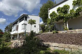 Villa kaufen in 97082 Würzburg, Licht, Luxus, Lebensqualität: Spektakuläre Design-Villa in privilegierter Traumlage