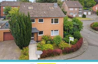 Anlageobjekt in 52249 Eschweiler, Wohntraum mit Garten und Garage in ruhiger Wohnlage – auch für Mehrgenerationenkonzepte geeignet