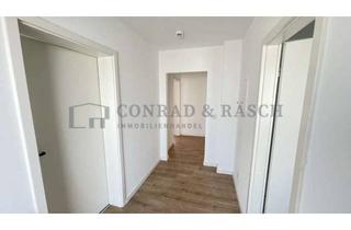 Wohnung mieten in Augustenstraße 61B, 18055 Stadtmitte, Schöne 2-Zi-Whg. mit zwei Balkonen, Tageslichtbad und Einbauküche