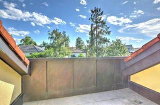 Wohnung mieten in 81827 Trudering-Riem, Trudering: Moderne Dachgeschosswohnung mit Balkon und Terrasse