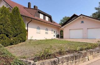 Wohnung mieten in Zwetschgenweg, 71083 Herrenberg, Wunderschöne, großzügige 5,5-ZW / Haus mit Garten, 2 Garagen, TL-Bad, 2 Gäste-WC, 2 EBK,