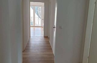 Wohnung mieten in 85614 Kirchseeon, Schöne ruhige 3-Zimmer-Dachgeschosswohnung mit Balkon, ca. 81 qm, in Kirchseeon