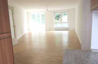 Wohnung mieten in 22926 Ahrensburg, lichtdurchflutete, individuelle 3-Raum-Wohnung mit Wintergarten Balkon Einbauküche Stellplatz