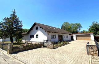 Haus kaufen in 74360 Ilsfeld, Parkähnliches Anwesen mit Pool – Grundstück clever nutzen und auf zwei Ebenen großzügig wohnen.