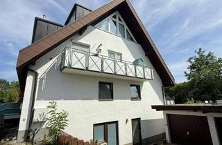Anlageobjekt in 79194 Gundelfingen, Gundelfingen - Zwei Wohneinheiten mit tollem Garten, Garage u. Stellpatz auf Erbpachtgrundstück