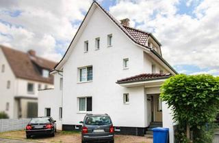 Haus kaufen in 38518 Gifhorn, Zweifamilienhaus mit großem Garten, Keller und 3 Parkplätzen in Gifhorn-Südstadt