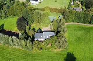 Bauernhaus kaufen in 44797 Bochum, Zwei Häuser mit Tennisplatz und Raum für Tierhaltung !