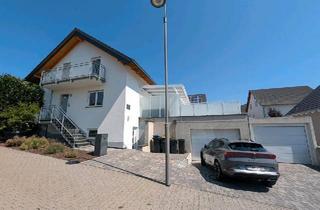 Haus kaufen in 63695 Glauburg, Glauburg - EFH in Glauburg, voll unterkellert, Wärmepumpe, 2 Garagen