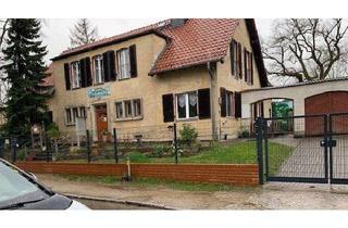 Villa kaufen in 14532 Kleinmachnow, Kleinmachnow - Freistehende Architektenvilla auf großem Grundstück
