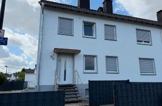Einfamilienhaus kaufen in 59457 Werl, Werl - Doppelhaushälfte mit 2 Wohneinheiten und 4 Garagen in 59457 Werl