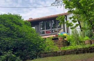 Haus kaufen in 67316 Carlsberg, Carlsberg - Bungalow mit parkähnlichem Garten in ruhiger Lage