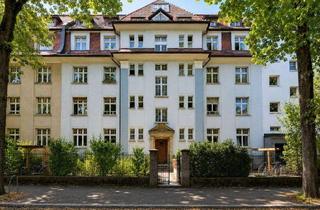 Wohnung kaufen in 79100 Wiehre, Klassischer Altbaucharme: 4-Zimmer-Wohnung in der Wiehre