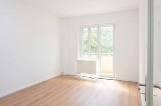 Wohnung kaufen in Invalidenstraße 141, 10115 Mitte, Sanierte 2-Zimmer Wohnung mit Balkon und Badewanne in Mitte