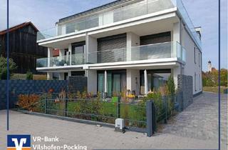 Wohnung kaufen in 94086 Bad Griesbach, Neuwertig und luxuriös wohnen! 2-Zimmer-Wohnung mit Terrasse, Garten und Garage