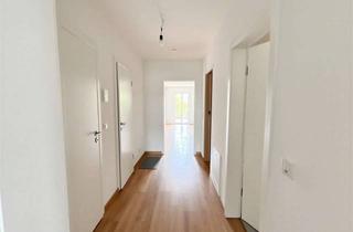 Wohnung kaufen in 12527 Grünau, Geräumig & Charmant: 3-Zimmer mit grüner Terasse in Grünau