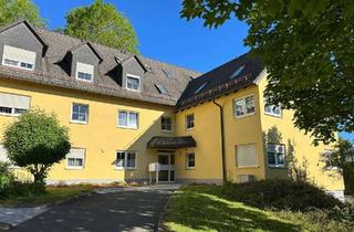 Wohnung kaufen in 95032 Eppenreuth, gepflegte 2 Zimmer-Wohnung in idyllischer Lage für Kapitalanleger