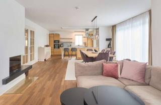 Wohnung kaufen in 80939 München, Exklusive 5-Zimmer-Wohnung mit 510 m² Privatgarten am Englischen Garten
