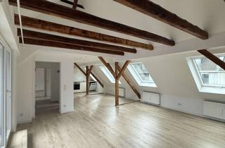Wohnung mieten in Mittelstraße 16, 40213 Carlstadt, Stilvolle 2 Zimmer Dachgeschosswohnung mit Charme und Balkon in Düsseldorf-Carlstadt