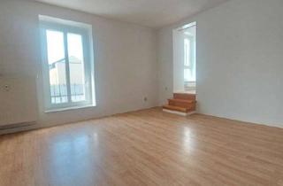 Wohnung mieten in Südstraße, 08527 Südvorstadt, Ideal für Paare: 3-R-Wohnung mit großem Esszimmer, Balkon & Home-Office im 3. OG