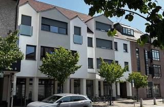 Wohnung mieten in 68766 Hockenheim, Behagliche 2-Zimmer-Dachgeschosswohnung mit Terrasse in zentraler Lage von Hockheim