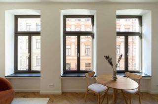 Wohnung mieten in Heinsbergstraße 22, 50674 Altstadt-Süd, Kernsanierte 2-Zimmer Altbau-Wohnung