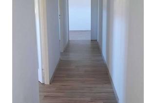 Wohnung mieten in Alleestr. 36, 66953 Pirmasens, Helle 3 ZKB Wohnung mit Balkon in zentraler Lage an Selbstzahler zu vermieten