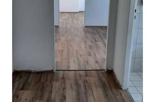 Wohnung mieten in Alleestr. 36, 66953 Pirmasens, Helle 2 ZKB Wohnung mit Balkon in zentraler Lage an Selbstzahler zu vermieten