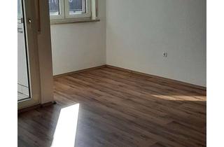 Wohnung mieten in Alleestr. 36, 66953 Pirmasens, Helle 2 ZKB Wohnung mit Balkon in zentraler Lage an Selbstzahler zu vermieten