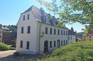 Wohnung mieten in Kirchgasse, 08468 Reichenbach, Gemütliches Dachgeschoss-Highlight ab 01.09.2026! Besondere, zentrale 3-Raum-Wohnung mi...