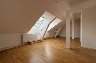 Wohnung mieten in Rödingsmarkt 11, 20459 Neustadt, Urbanes Wohnen am Rödingsmarkt – helle 2-Zimmer-DG-Wohnung