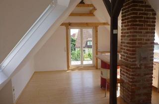 Wohnung mieten in Stuttgarter Straße 16, 89075 Mitte, Stilvolle, san. 2-Z.-DG-Whg mit Balkon, Garten und EBK in Ulm-Ost