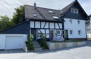 Wohnung mieten in Schönenborn 14, 51789 Lindlar, 2 Zimmer Wohnung in ruhiger Lage Schmitzhöhe, Fussbodenheizung, Parkett, Einbauküche