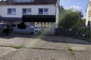 Haus kaufen in 66292 Riegelsberg, Zweifamilienhaus mit Gewerbeeinheit in Riegelsberg-OT zu verkaufen