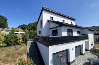 Haus kaufen in Am Steinernen Haus 17, 65558 Lohrheim, Traumhaus mit 2 Garagen/Smarthome/Sauna/Pool/PV-Anlage und Verkehrsgünstig gelegen