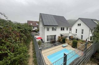 Doppelhaushälfte kaufen in 78315 Radolfzell, Moderne Doppelhaushälfte mit Pool, Photovoltaik und hochwertiger Ausstattung nahe Radolfzell