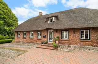 Haus kaufen in 25920 Risum-Lindholm, Friesische Tradition neu erlebt: Charmanter Reetdach-Traum mit modernem Wohngefühl