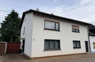 Einfamilienhaus kaufen in 66687 Wadern, Einfamilienhaus mit Einliegerwohnung in guter Wohnlage von Wadern