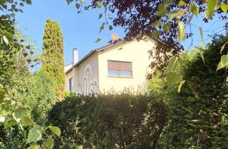Einfamilienhaus kaufen in 60437 Nieder-Erlenbach, Provisionsfrei! Sanierungsbedürftiges Einfamilienhaus in idyllischer Feldrandlage