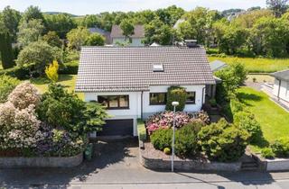 Einfamilienhaus kaufen in 53560 Vettelschoß, Familienhaus mit viel Platz, großem Grundstück und Garage in Vettelschoss!