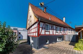 Haus kaufen in 71549 Auenwald, Ihre Chance ins Eigentum... - Teilsaniertes Fachwerkhaus ideal für Handwerker oder Selbermacher!